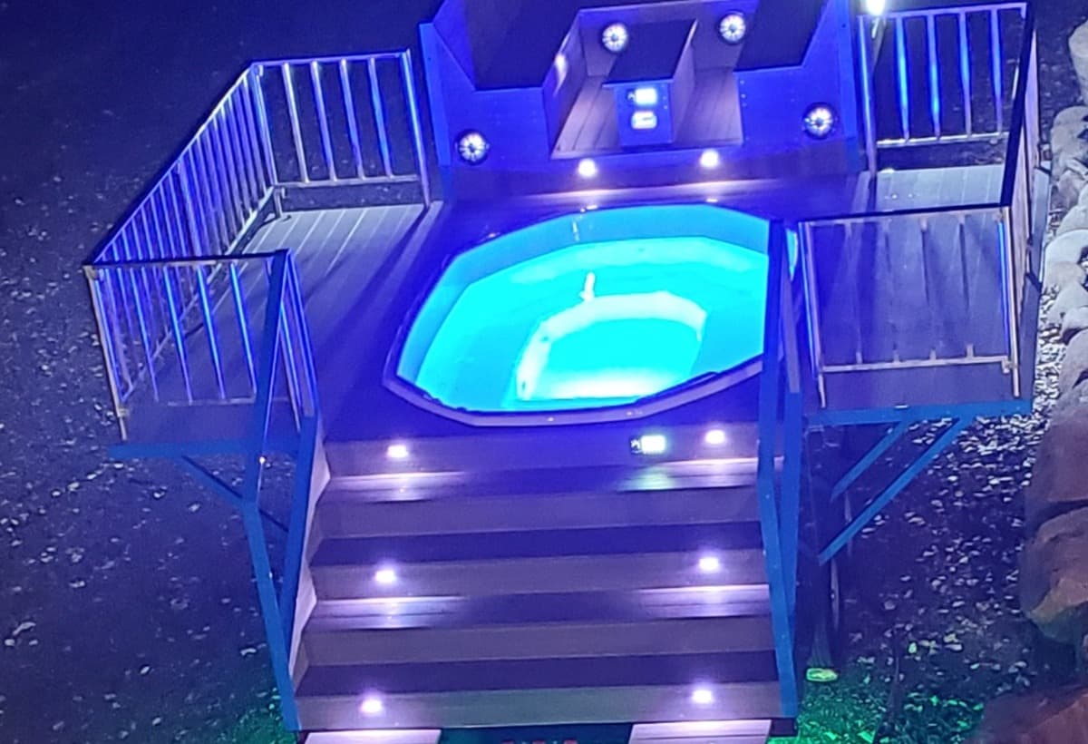 FriendsgivingPartyTub