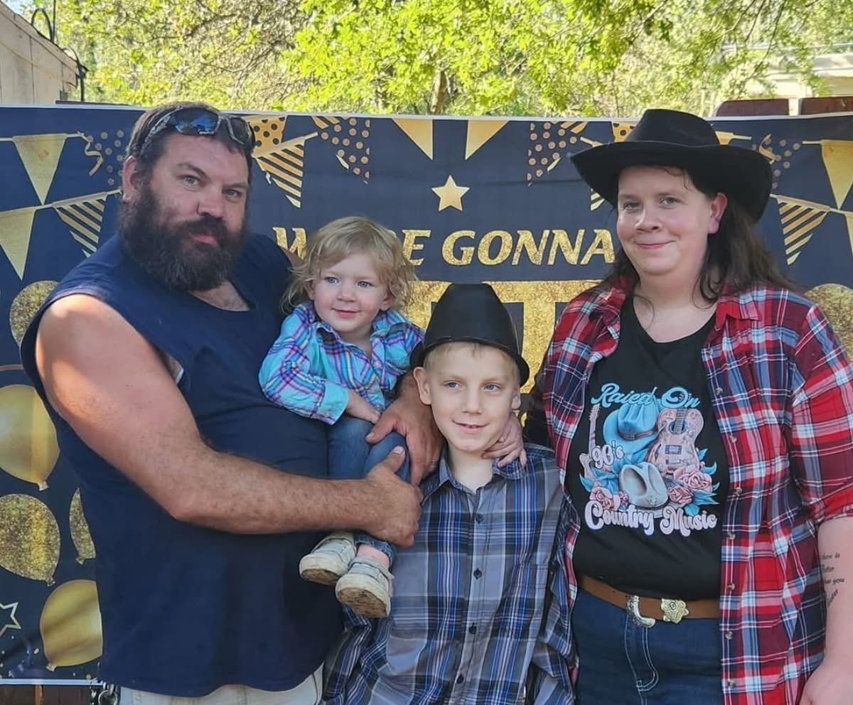 HelpUsLayTracyToRest