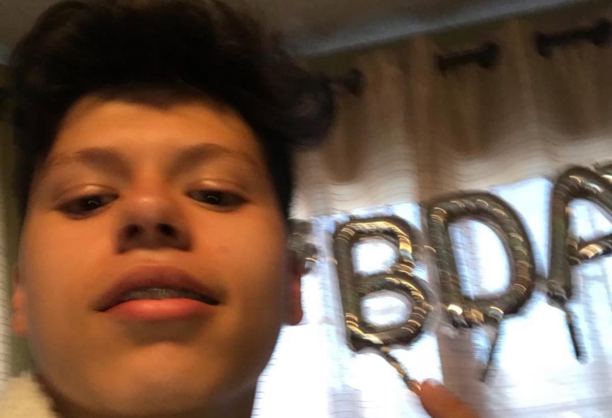 PleaseHelpMyFriendTobi