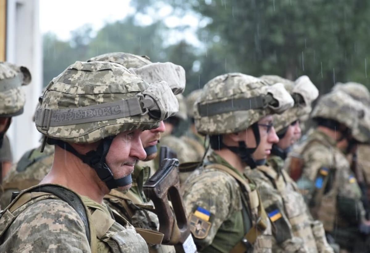 HelmetsForMilitaryUnit3002UA