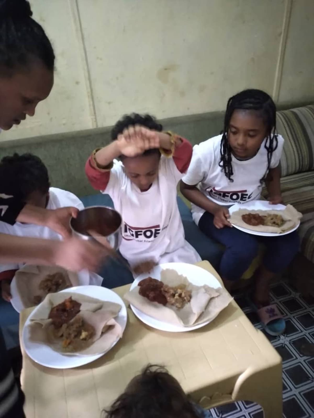 HelpEthiopianChildGoToSchool