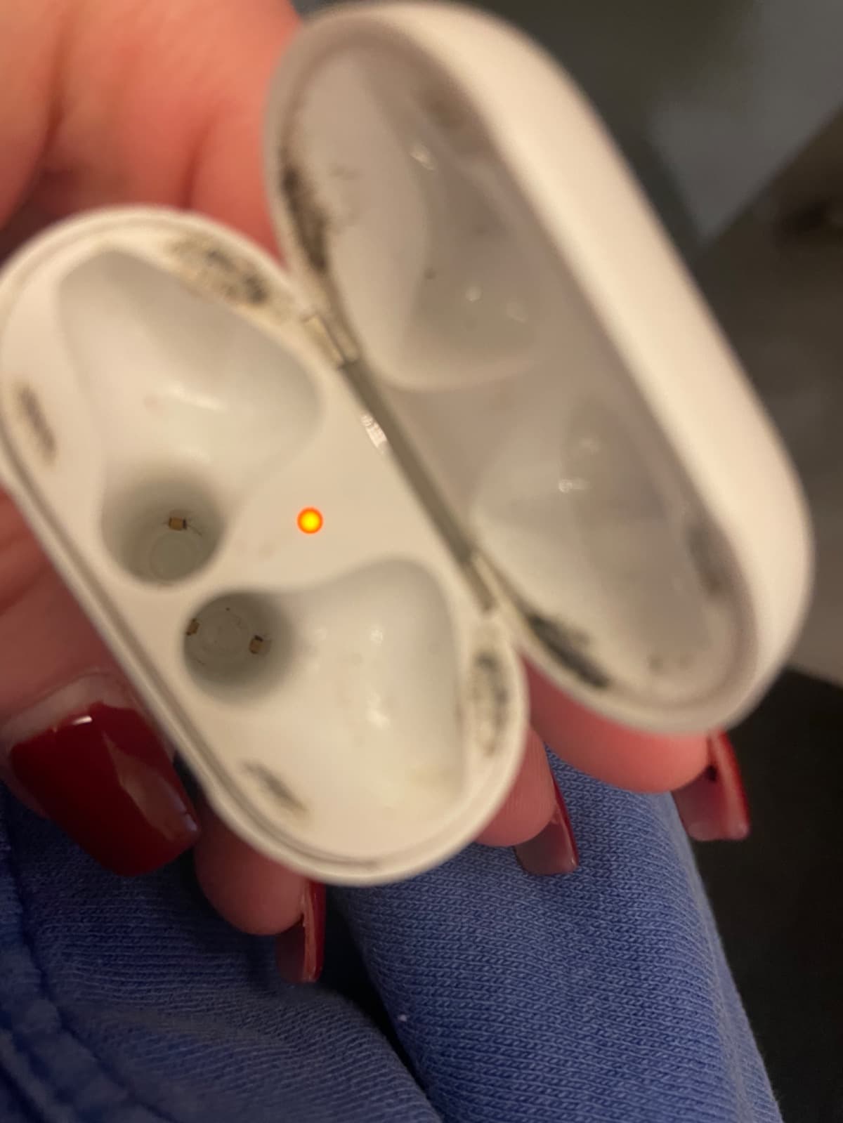 AnnasNewAirpods