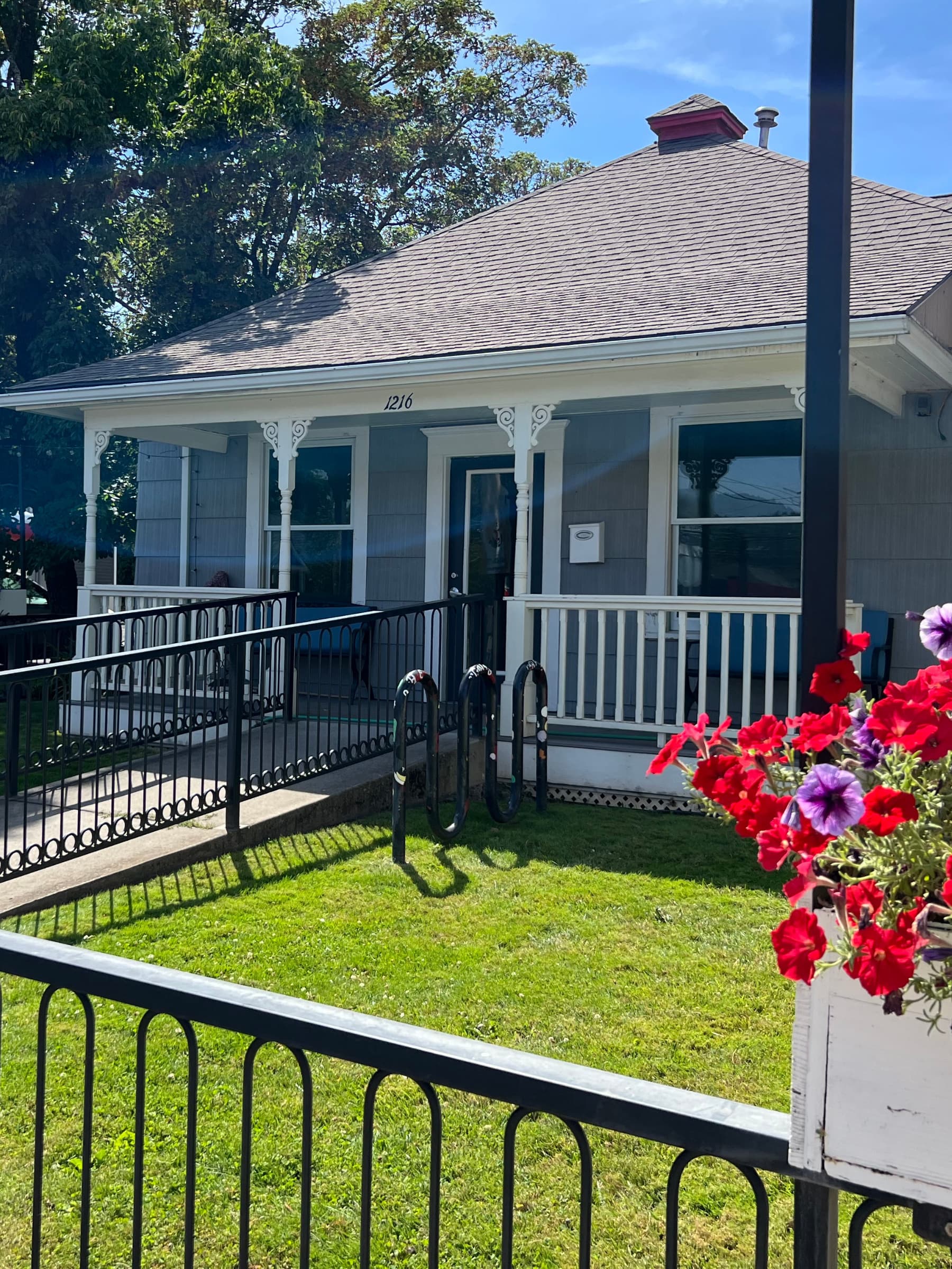 BotanicalShopInTheGorge