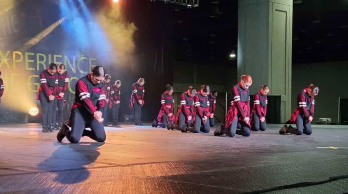 HelpEllaGetToDanceNationals