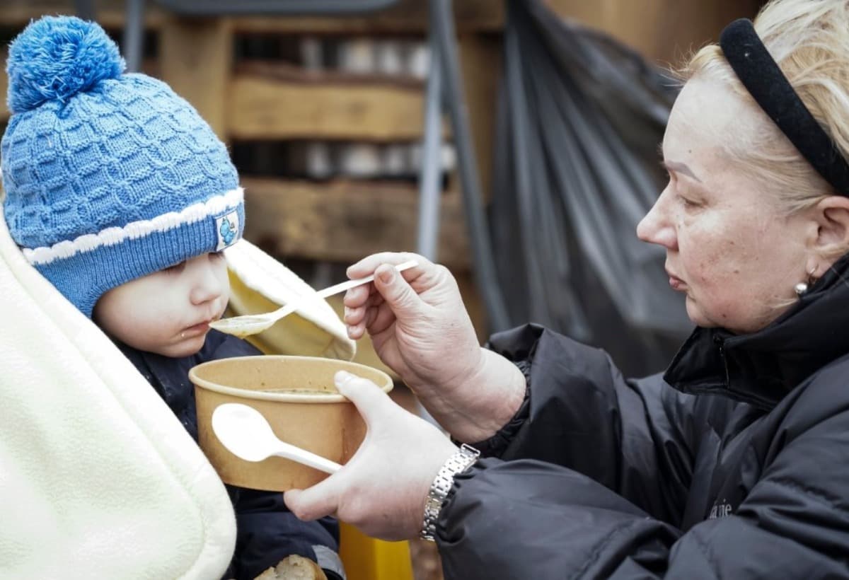 HelpFeedUkrainianRefugees