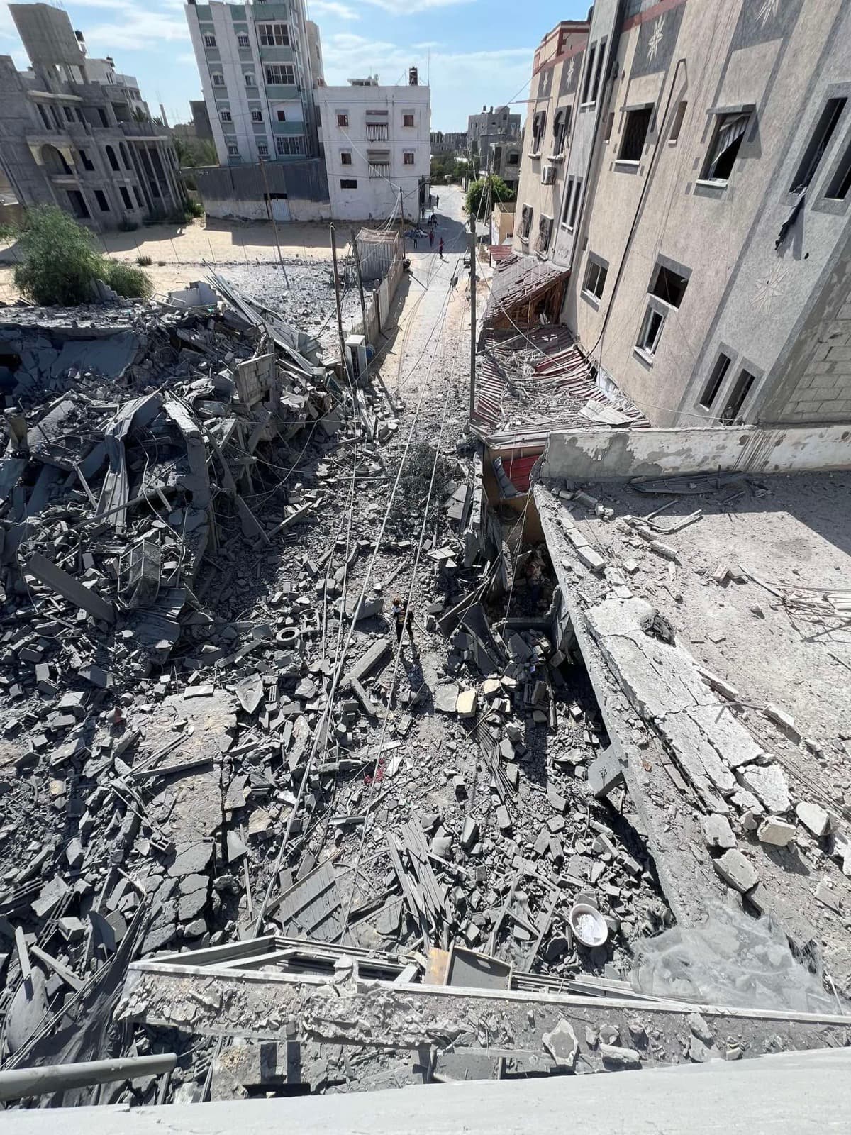 SupportNajiFamilyInGaz