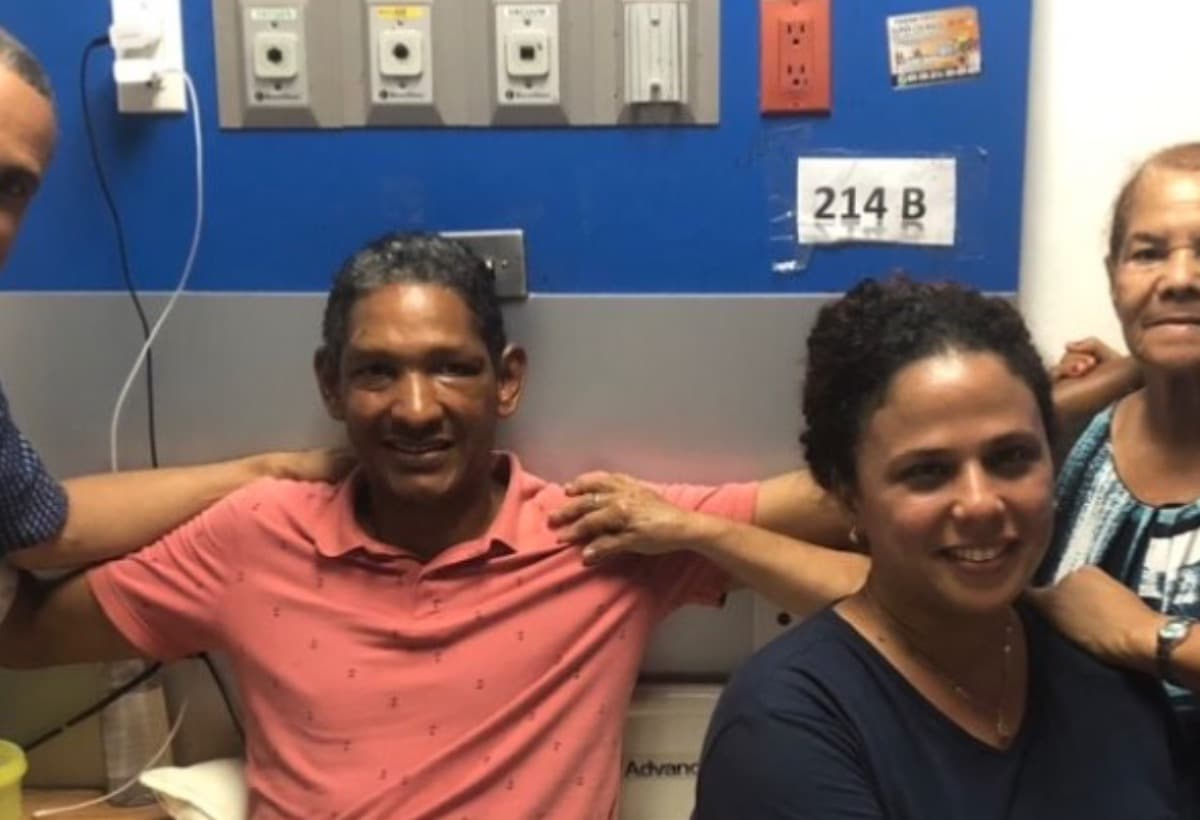 ELIASSANTANASTRONGFOREVER