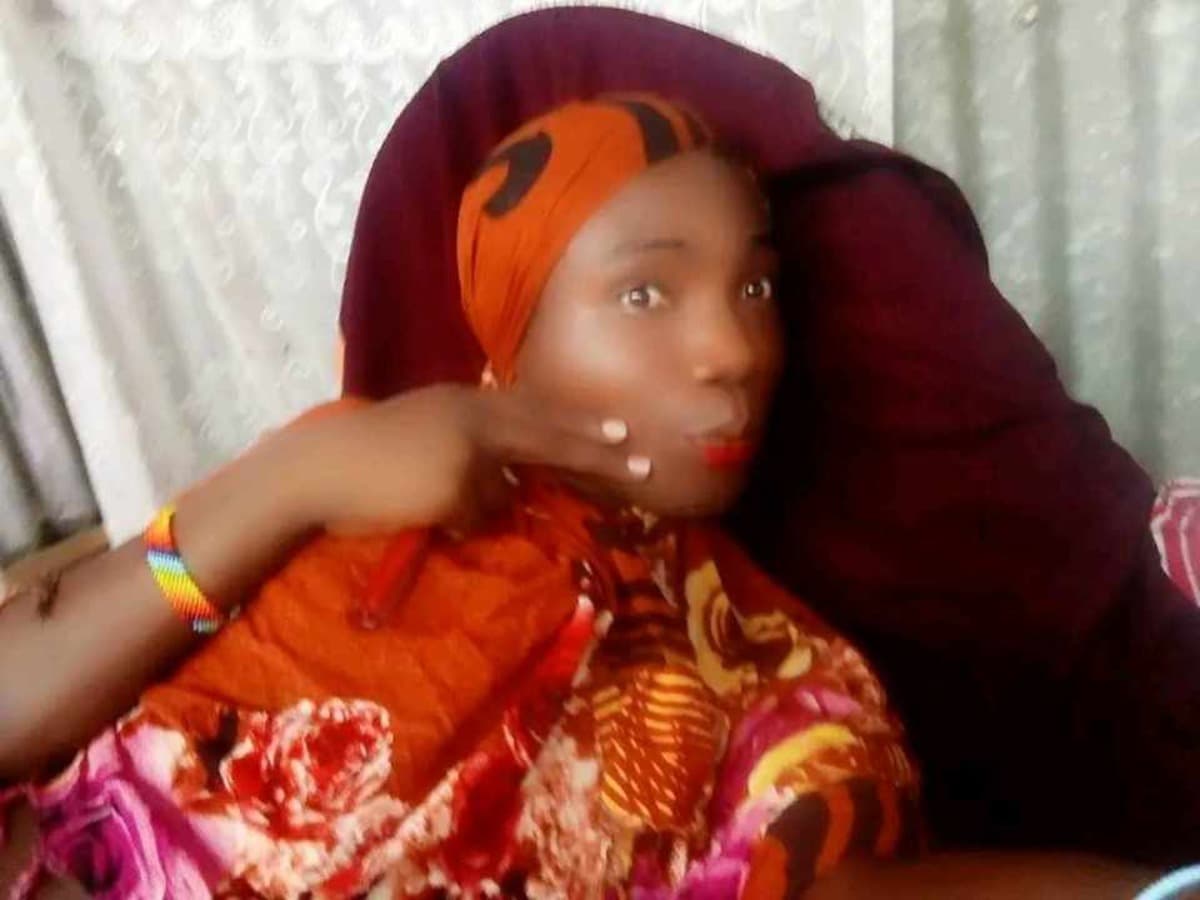 HelpLGBTQRefugeesSurvive