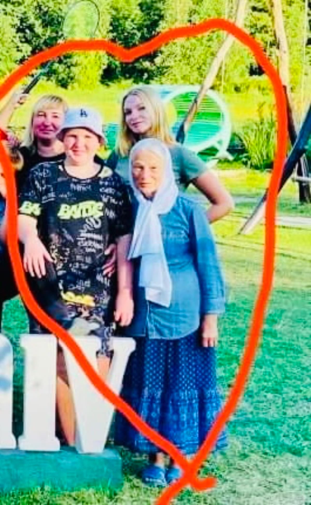 HELPUkrainianRefugeeFamily