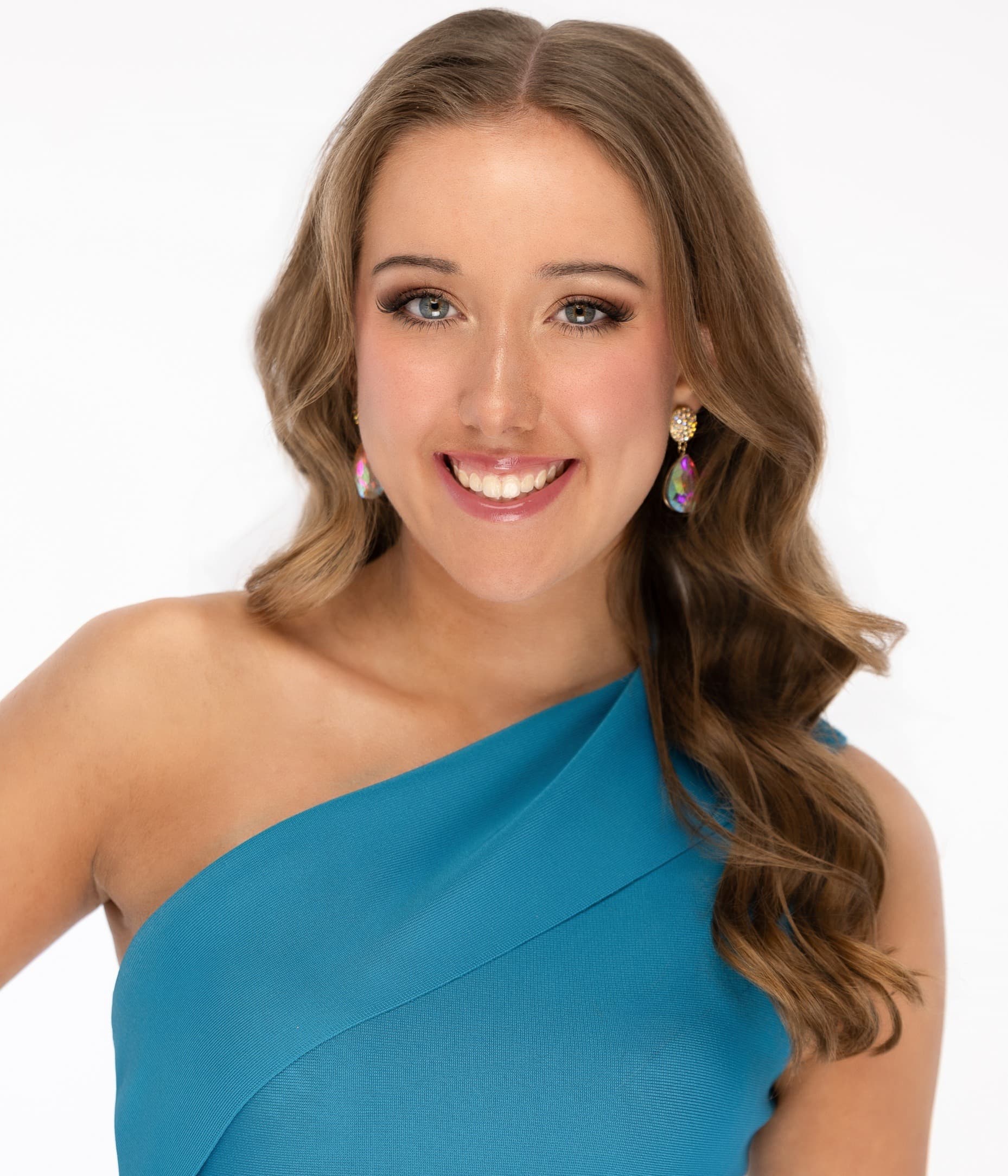 MissNHTeen2026LilyBeauchemin