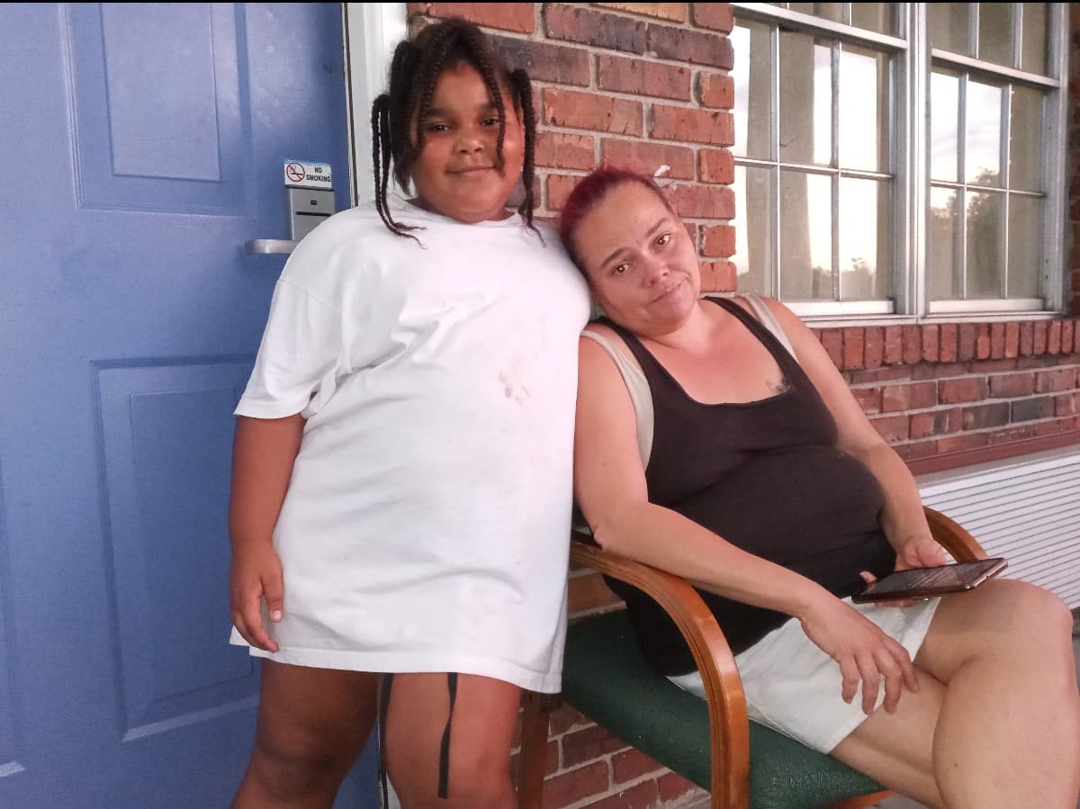 HomelessWithFamileyNeedHelp
