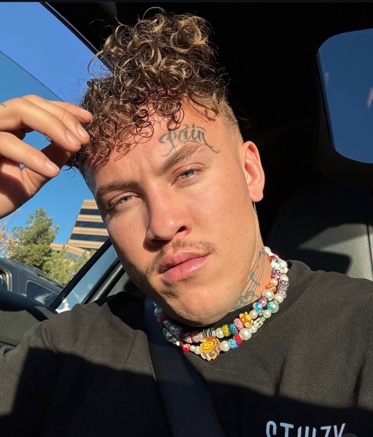 HonoringAndreNoNameLn