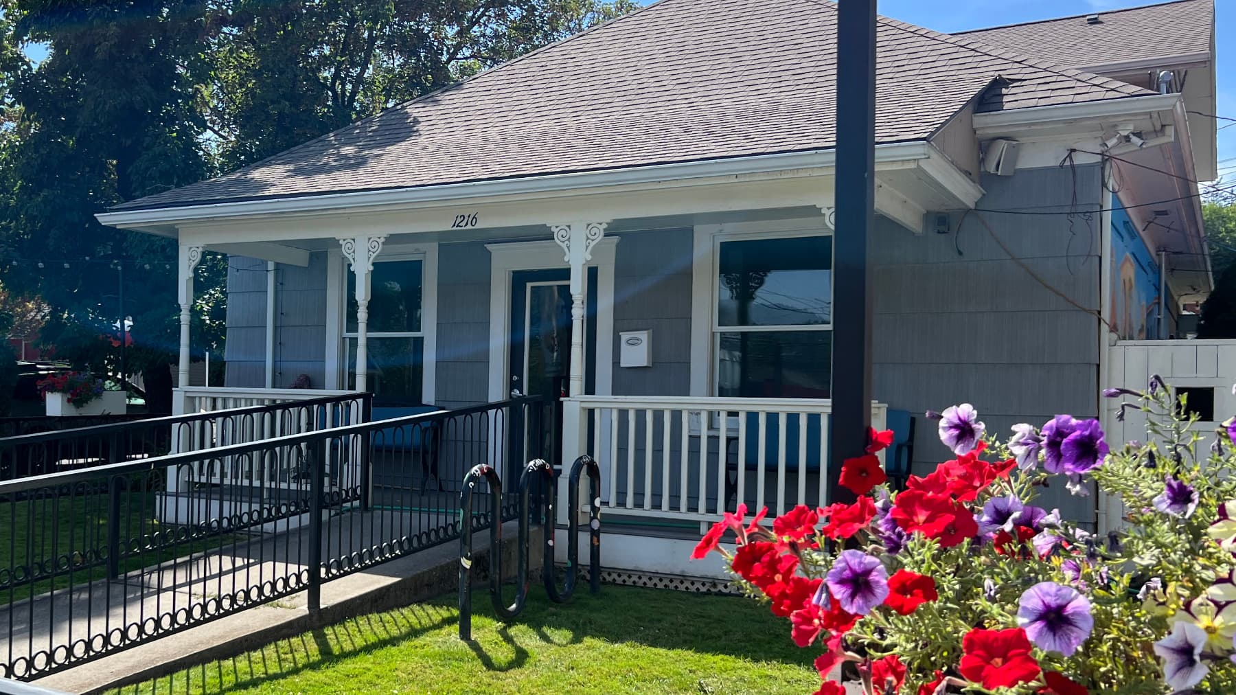 BotanicalShopInTheGorge