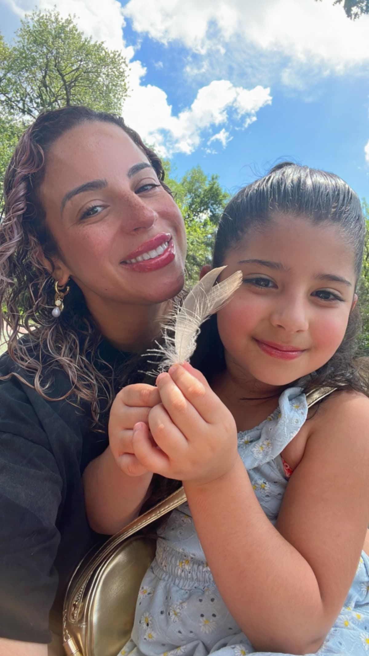 HelpSingleMomStaInHerHome