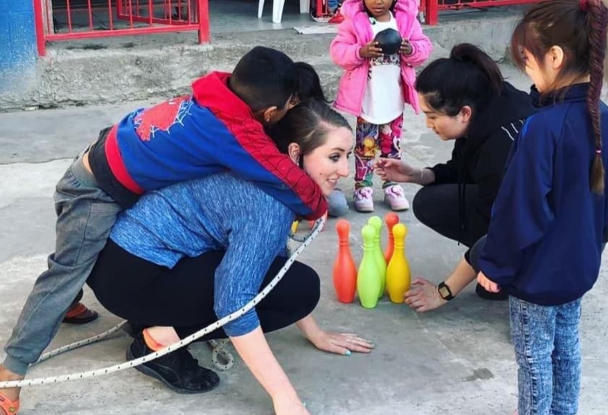 AGirlBarelyMakingEndsMeet