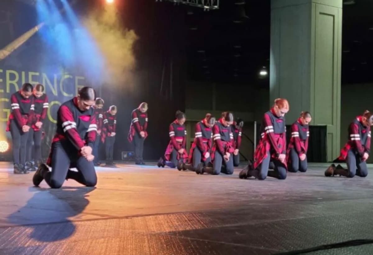 HelpEllaGetToDanceNationals