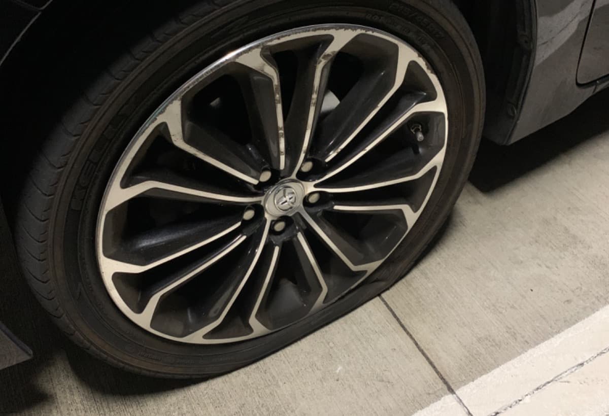 TireReplacmentPotHolePopped