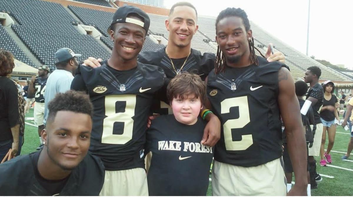 FriendsOfJaclynWakeFootball