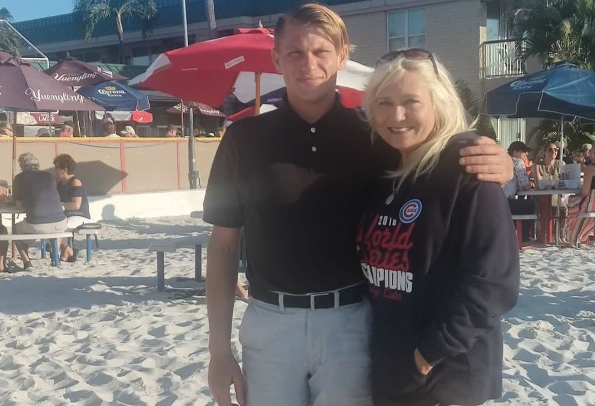 MYONLYSONDIEDAT32NEEDHELP