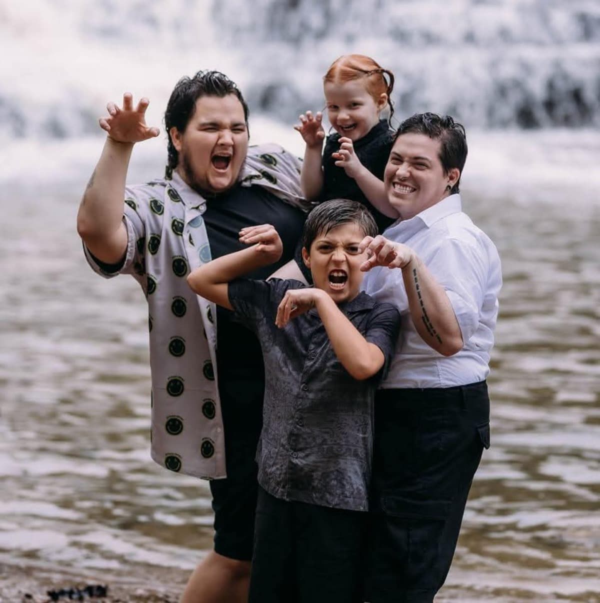 HelpATransFamilyFlee