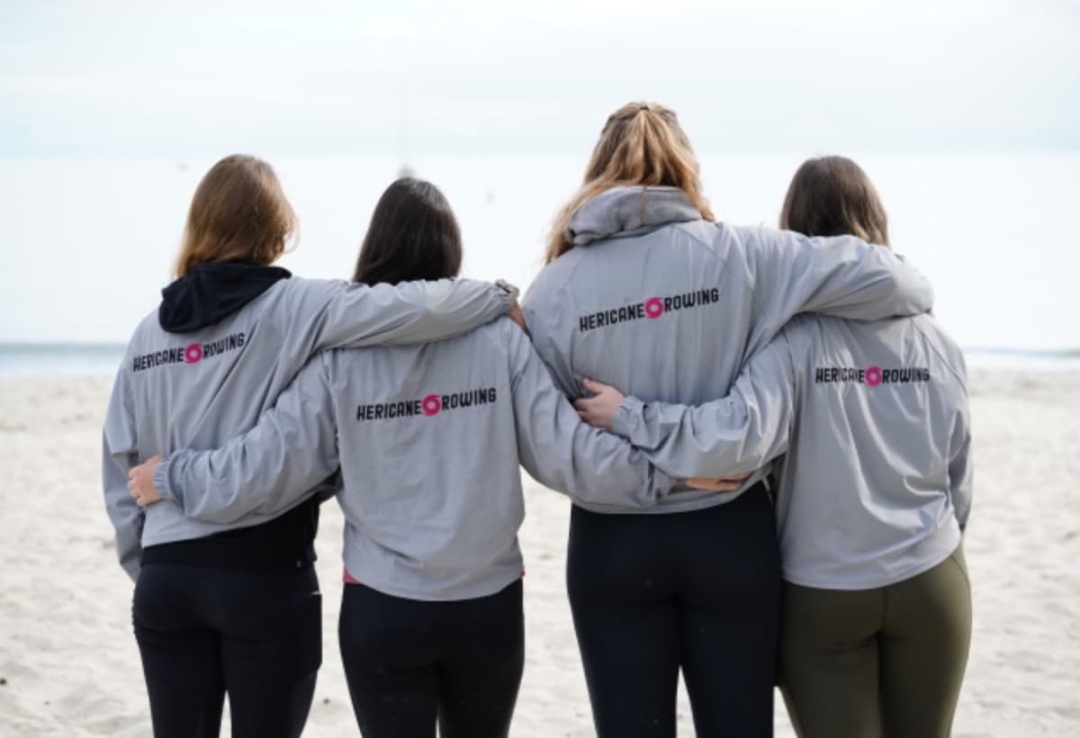 WomenRowingThePacificOcean