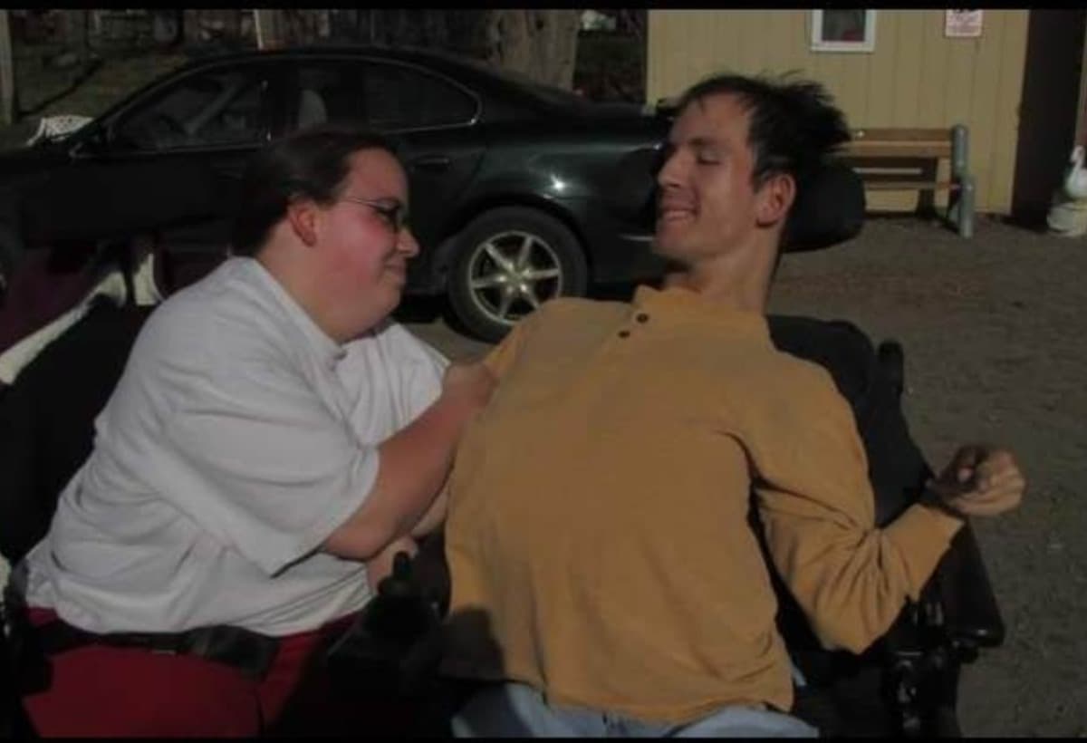 CloseFriendNeedsVanFixed