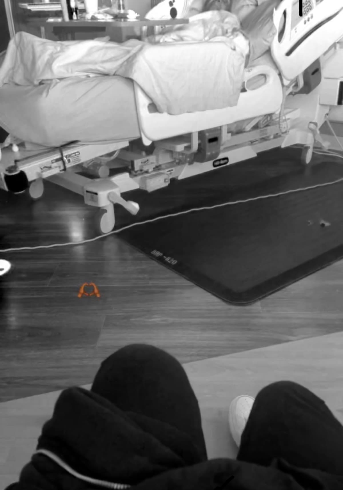 HelpMyFamilyLayGrandmaToRest