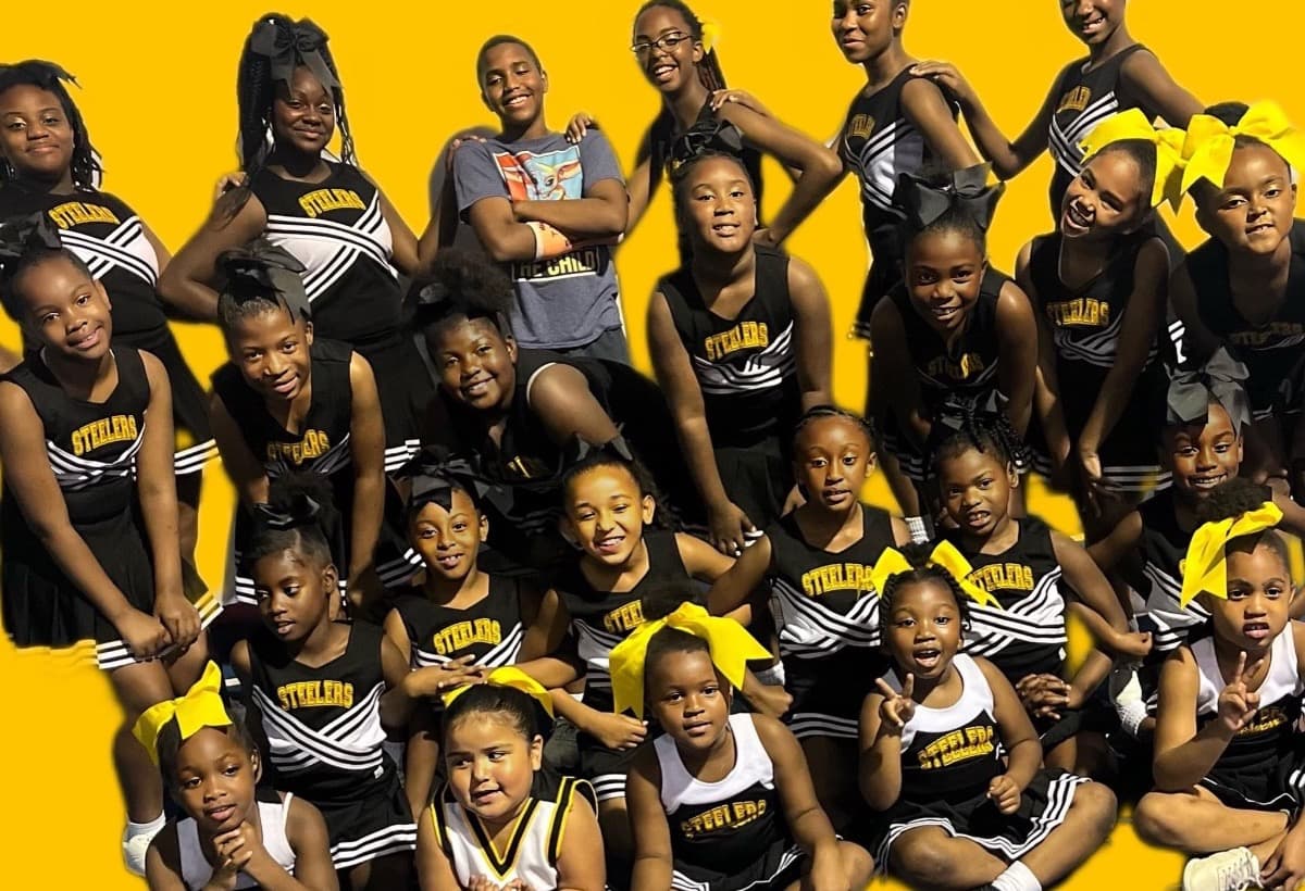 HelpOurCheerleadersOut