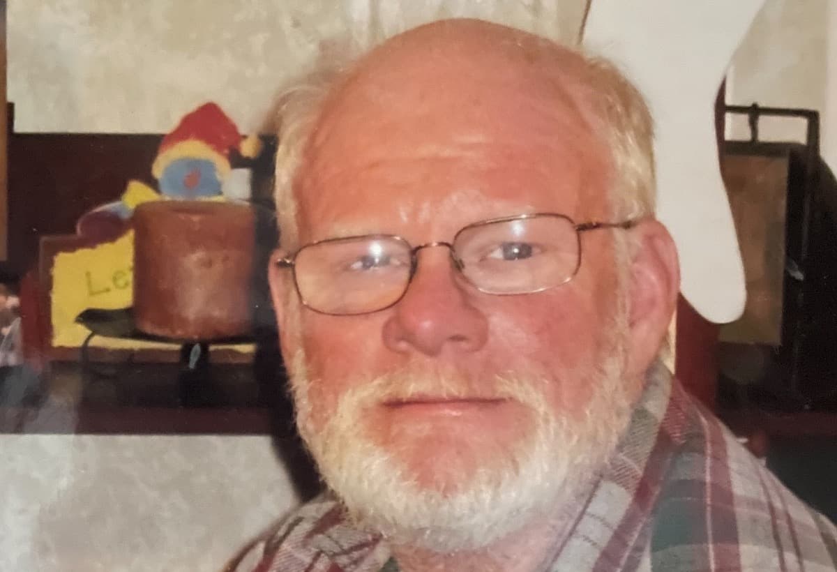 AFuneralForHarveyMaines