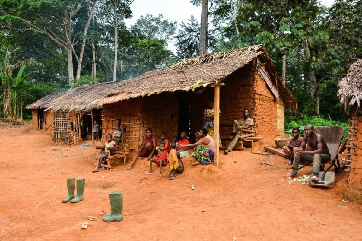 SolarLightsForPygmyVillages