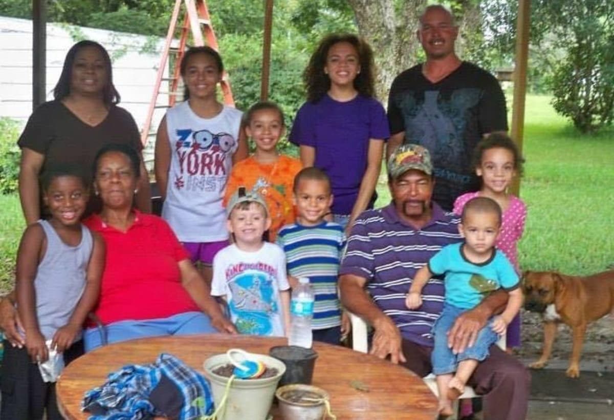 HelpJamesAndMamieRebuild