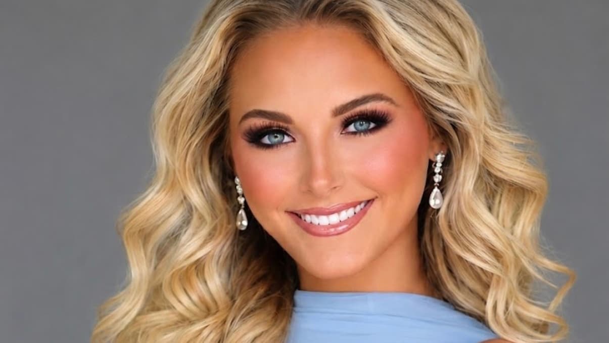 Miss Pine Belt's Teen Savannah Thames
