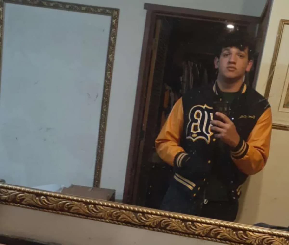 GetThisGuyANewPhoneBro