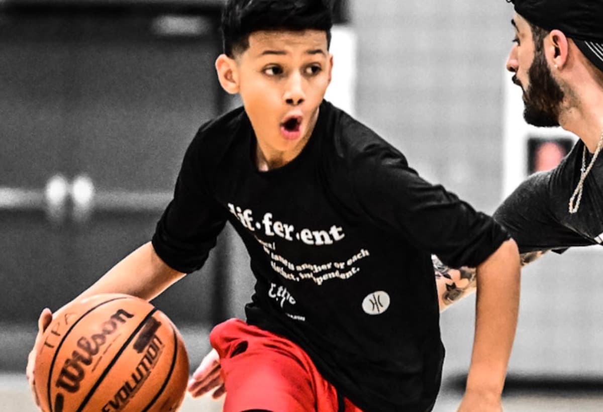 AJTakesOnSummerAAUBasketball