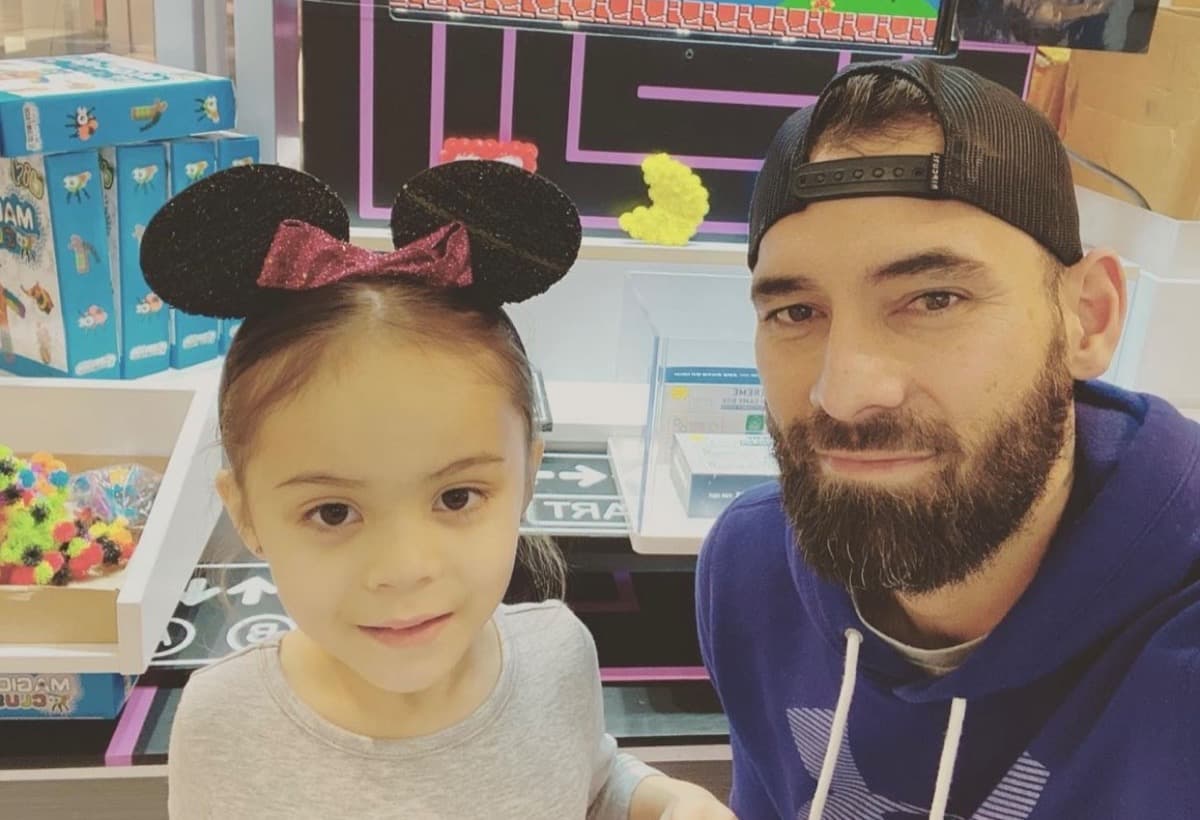 PleaseHelpMyFriendJustin