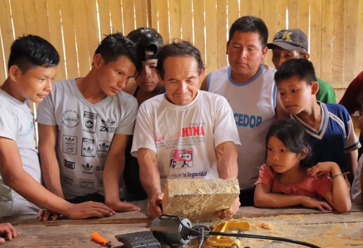 AmazonWoodcarversSchool