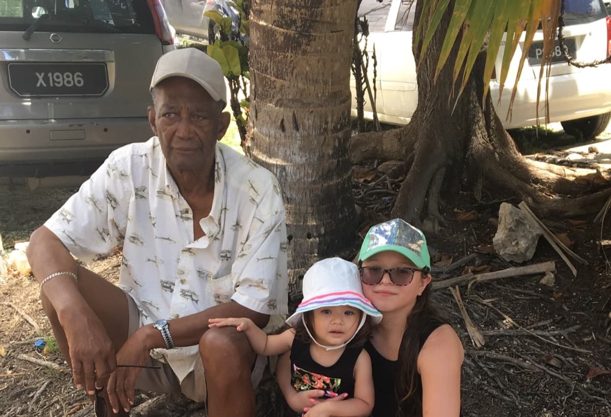 FlightToFathersFuneral