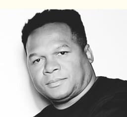 Sam Manhanga