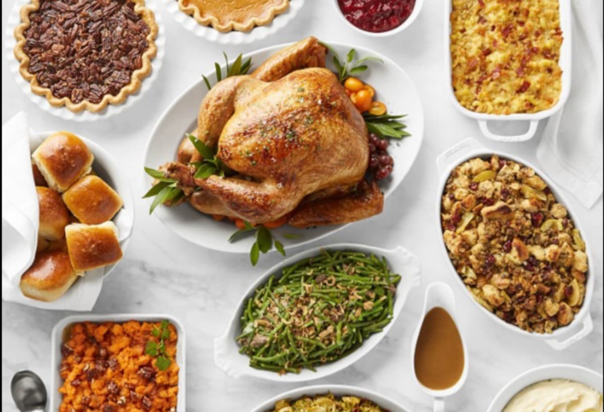 DormCouncilThanksgivingMeal