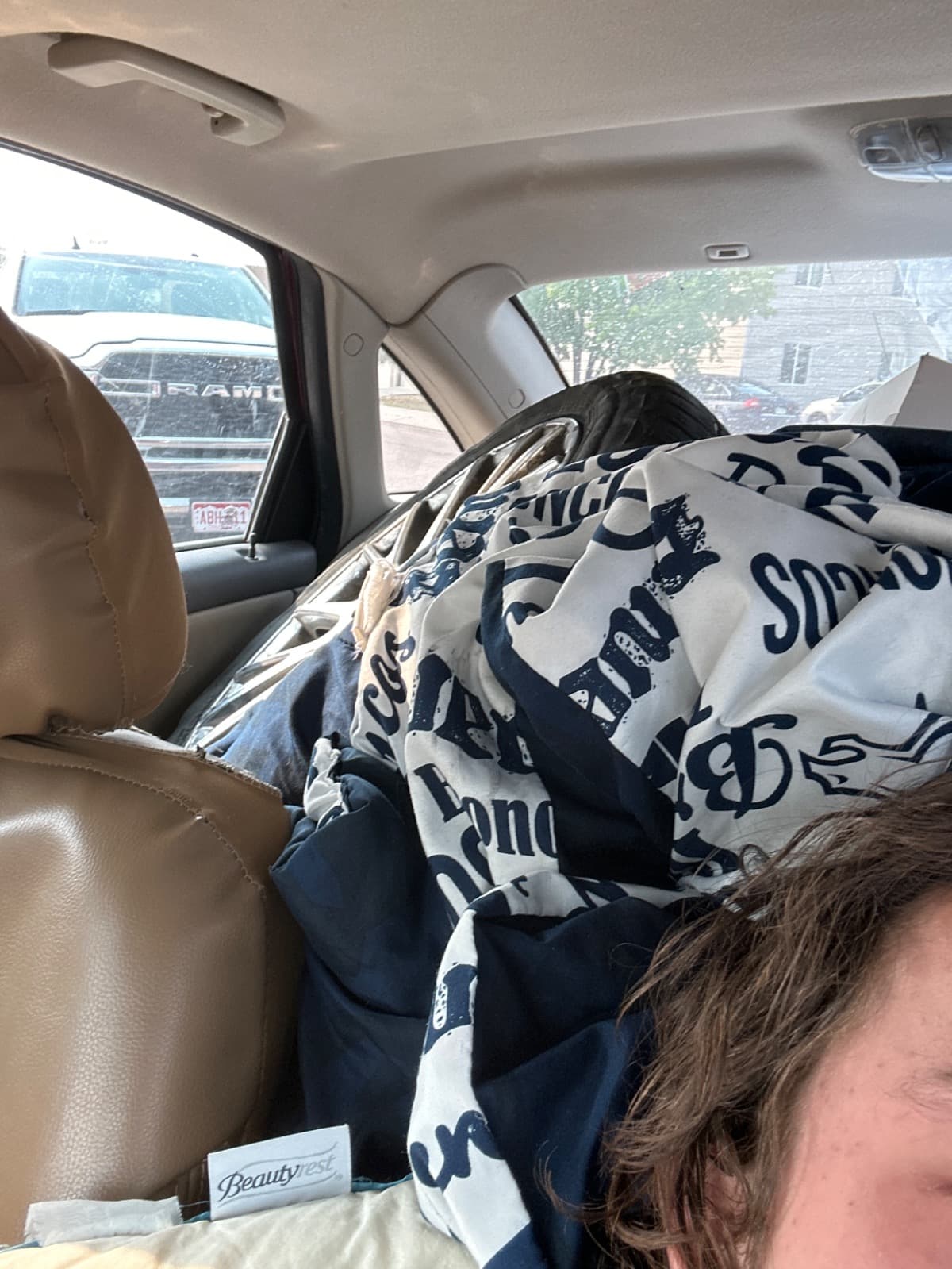 MyFruendAndIAreHomelessHelp
