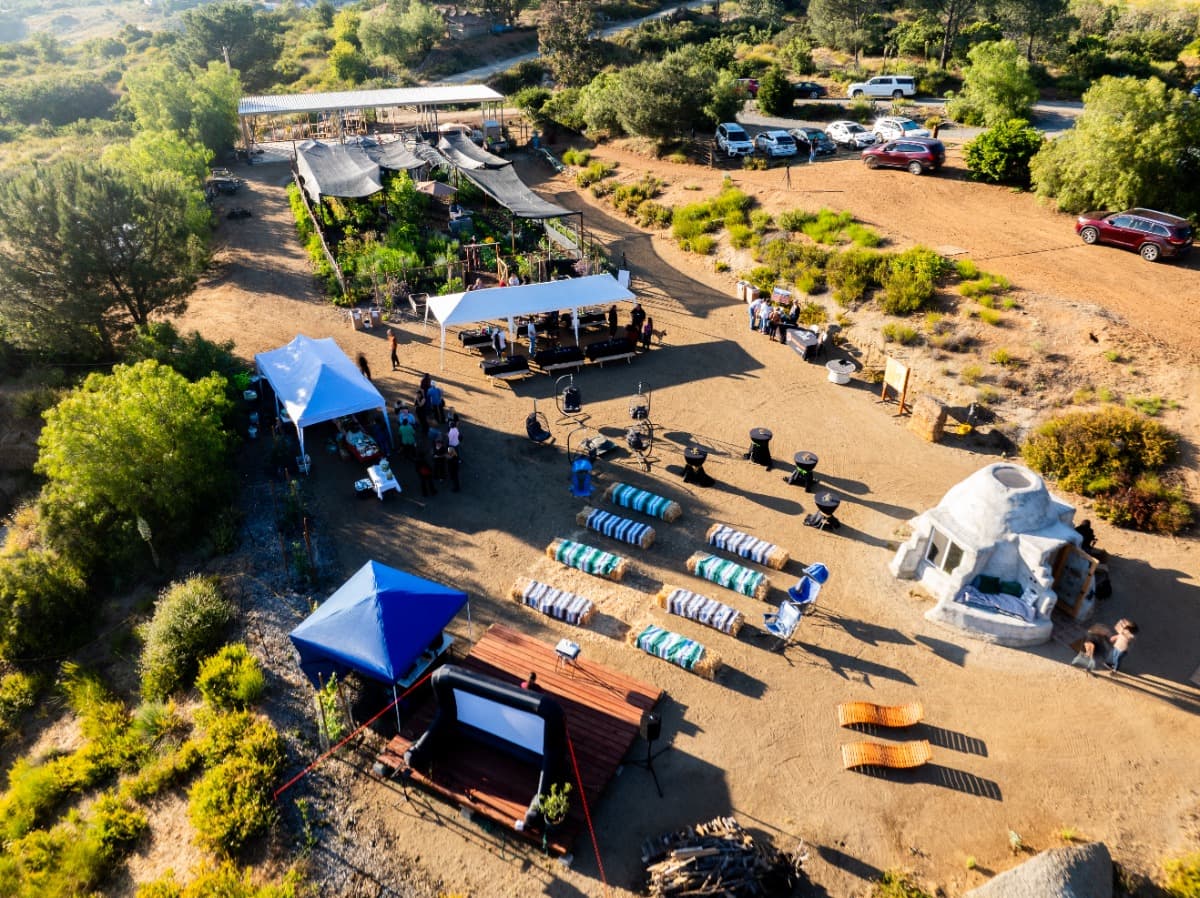 HolidayFarmFundraiser