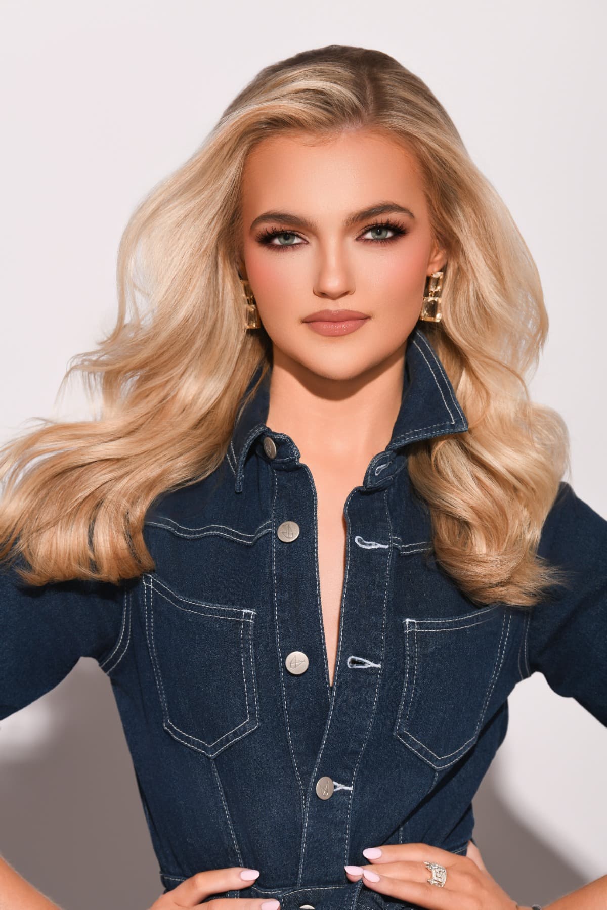 MissGaAleksArwood