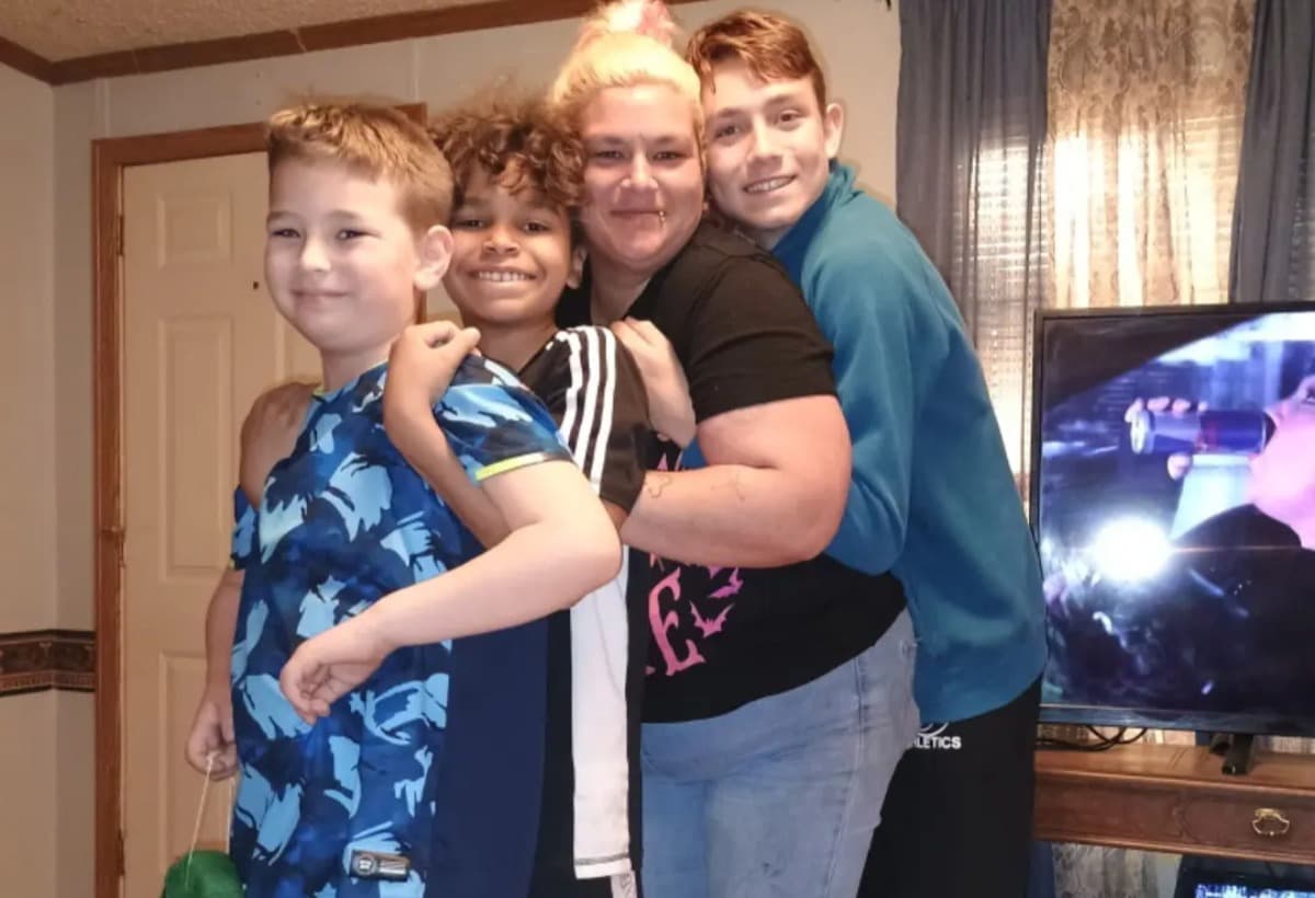 HelpNicoleGetHerBoysHome