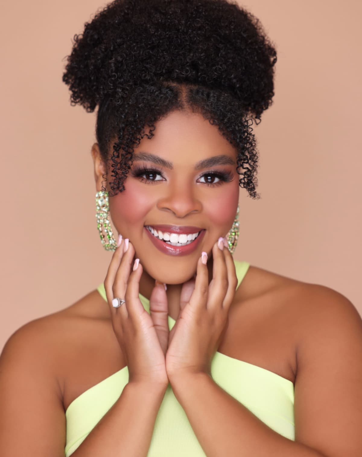 AriannaTiceMissVTEarth