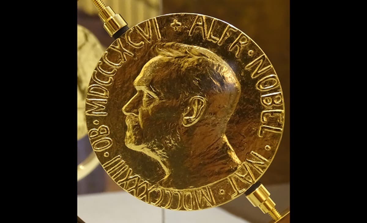 MattAndTreyForPeacePrize
