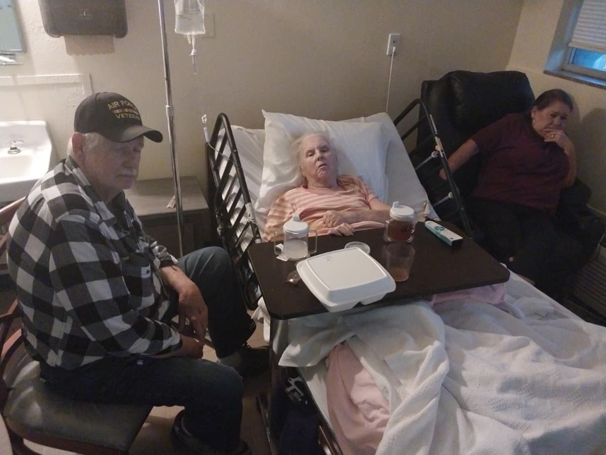 HelpAVietnamVetBuryHisWife