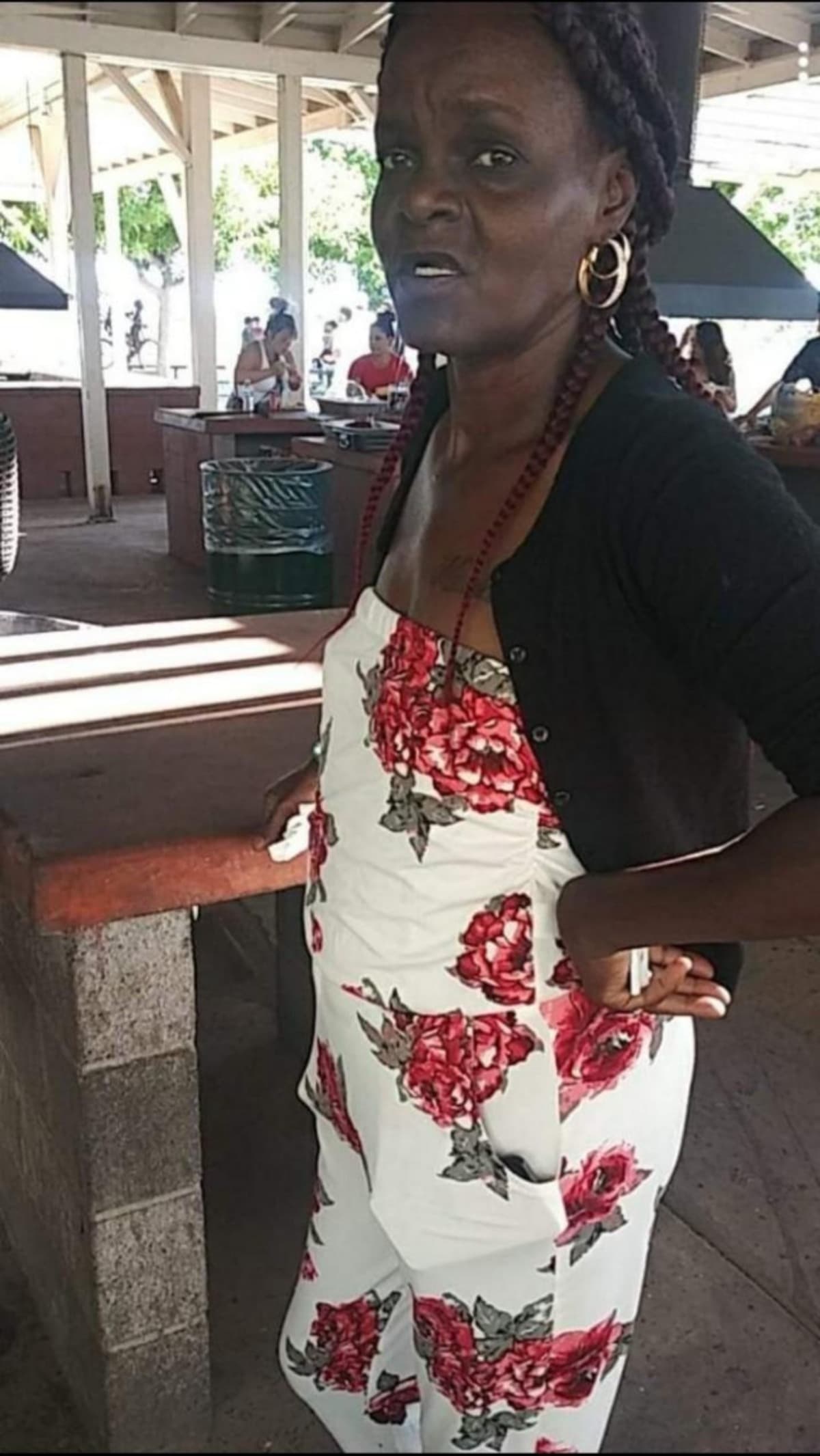 HelpLayElizabethGreenToRest