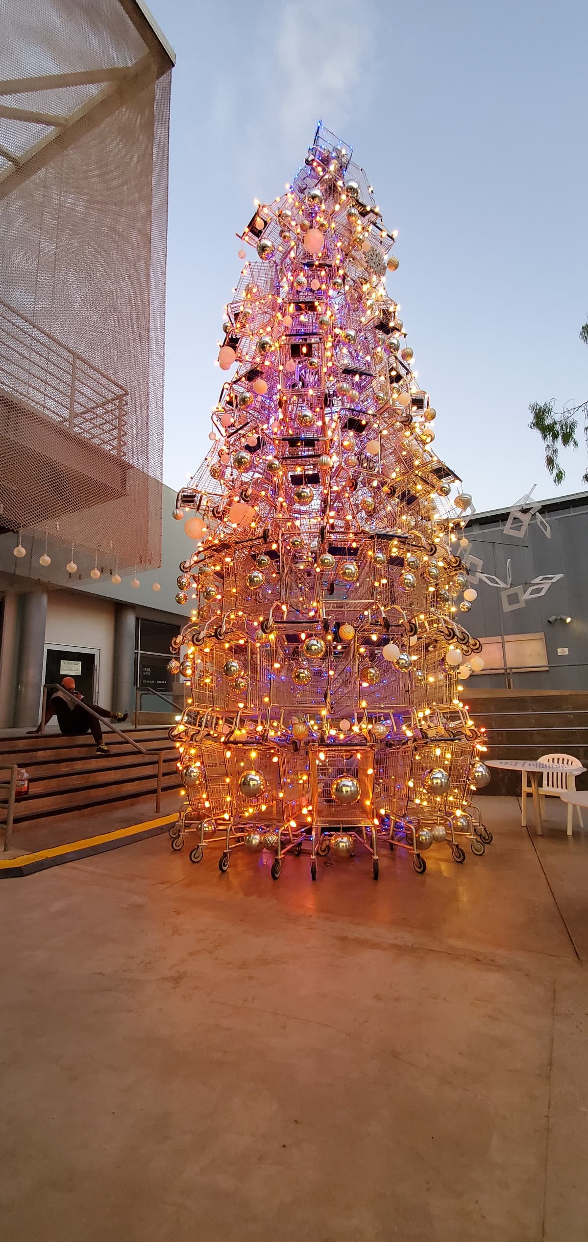 ShoppingCartTreeForTheHolid