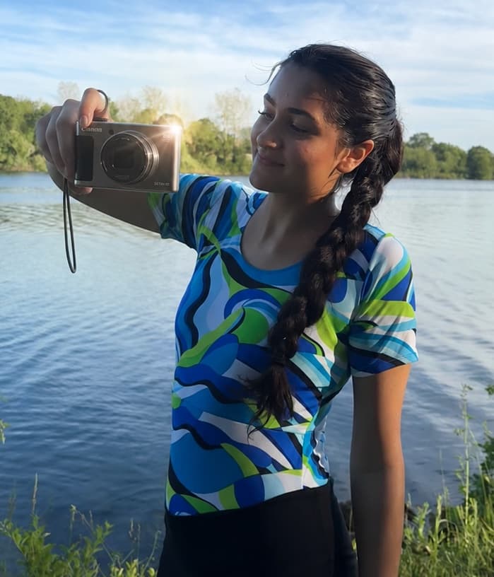 Help Hibba Capture Her Dreams