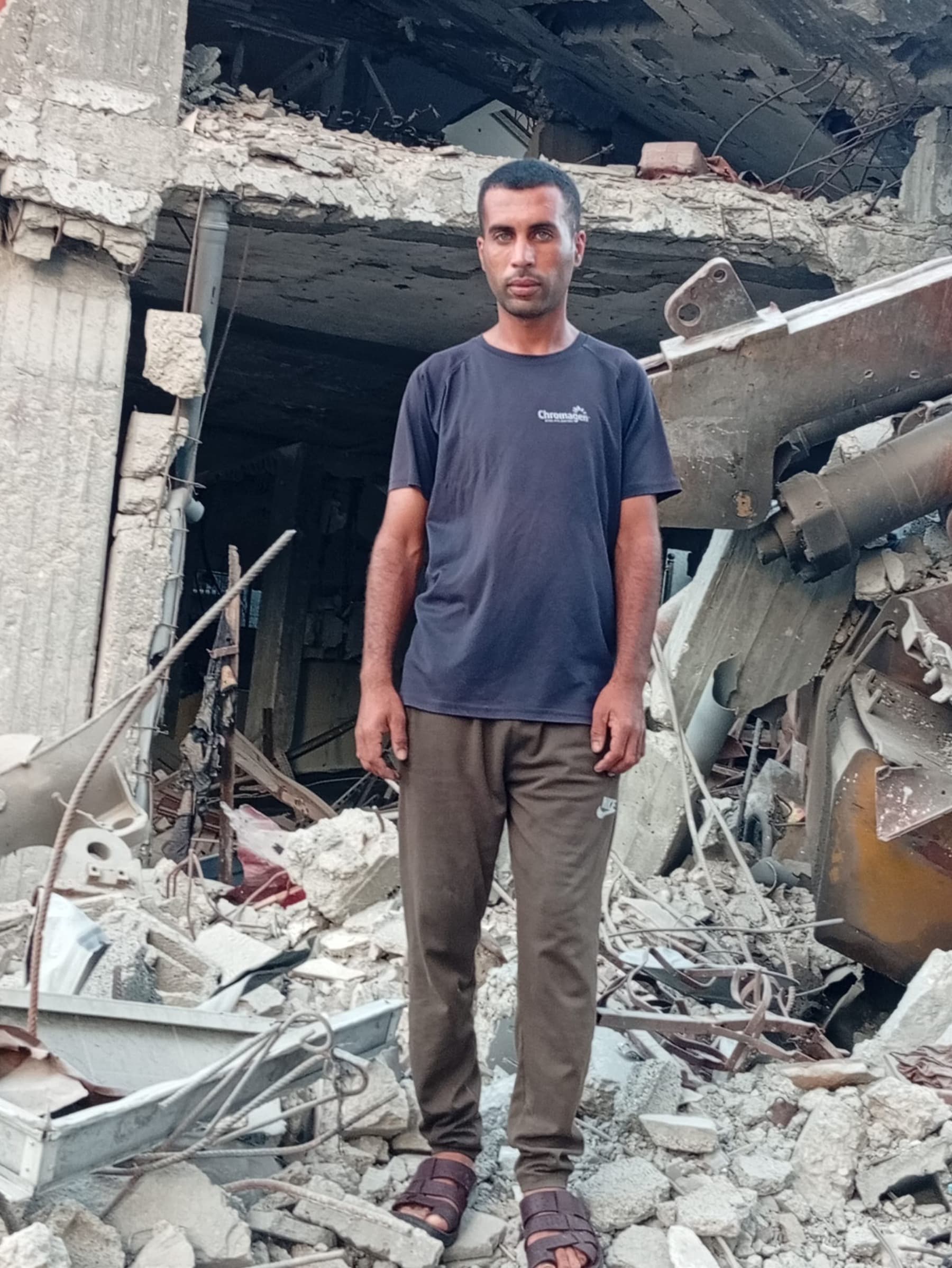 HelpAkramAndHisFamilyInGaza